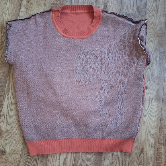 Unique Leopard Sweater - Picture 8 of 8